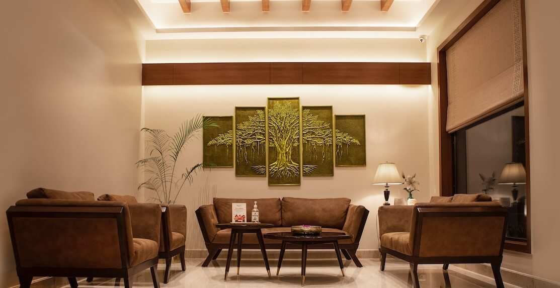 multi-panel-artwork-with-warm-atmosphere-room