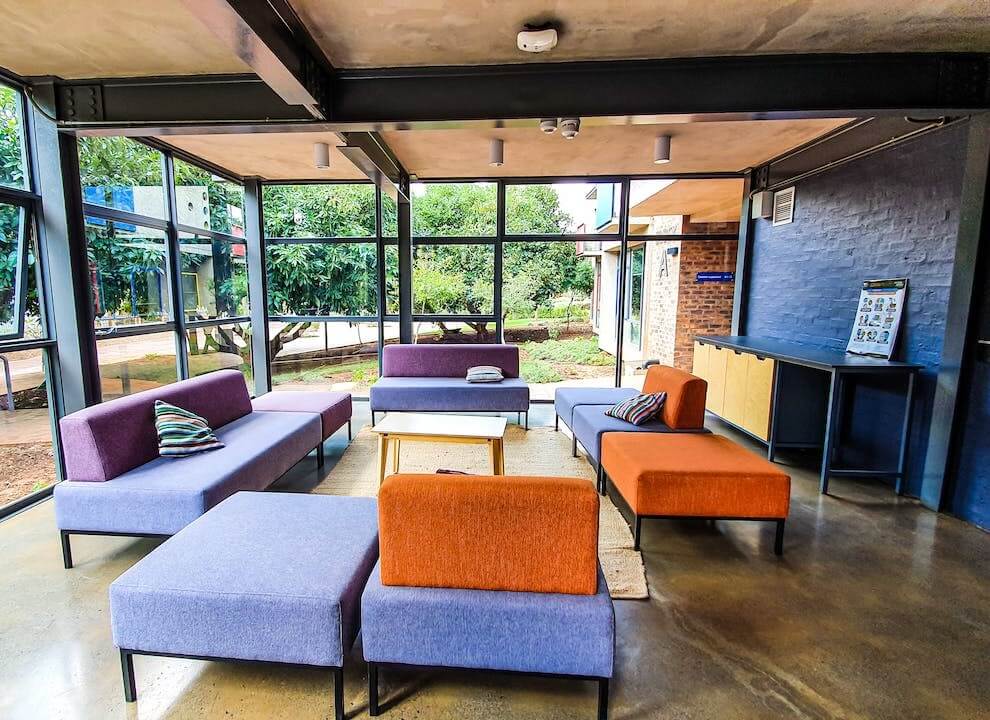 adding-depth-with-texture-in-color-blocking